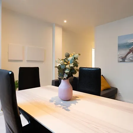 Host Wise - Cheerful Sunny Flat - Historic Center Apartment