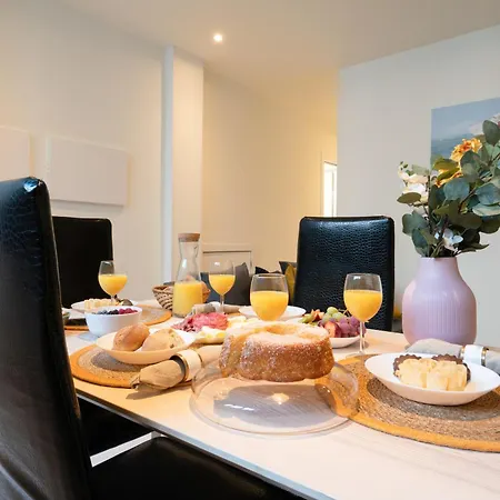 Host Wise - Cheerful Sunny Flat - Historic Center *