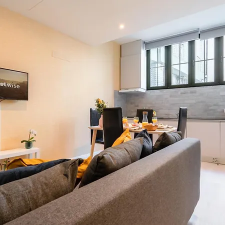 Appartement Host Wise - Cheerful Sunny Flat - Historic Center *