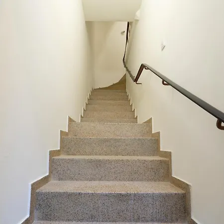 Host Wise - Cheerful Sunny Flat - Historic Center Appartement